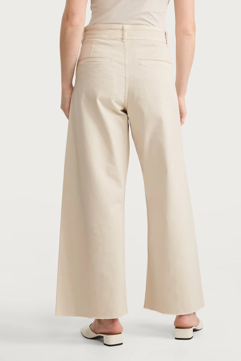 F&F Off White-Cropped