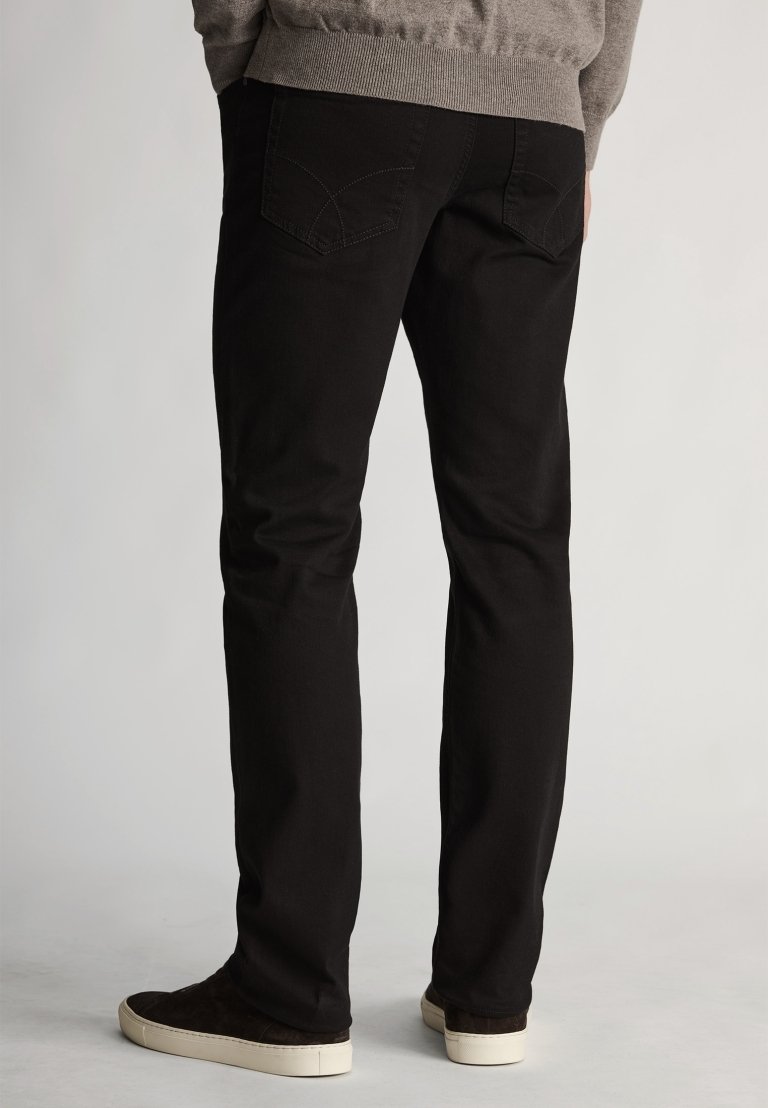 Douglas_Boulder_8957D_02_hover_RT_WEB