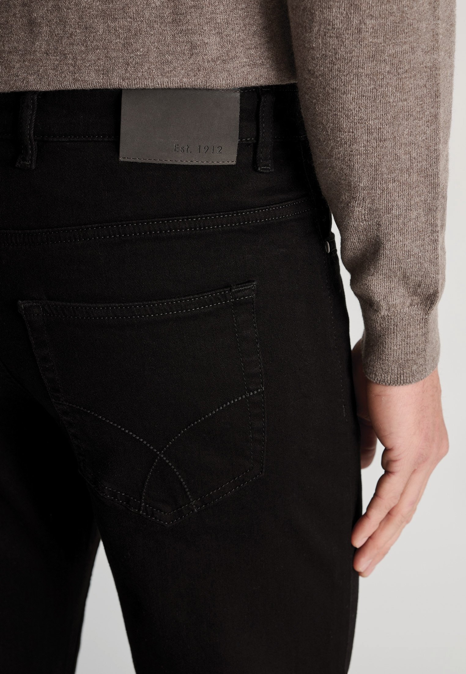 Douglas_Boulder_8957D_03_RT_WEB